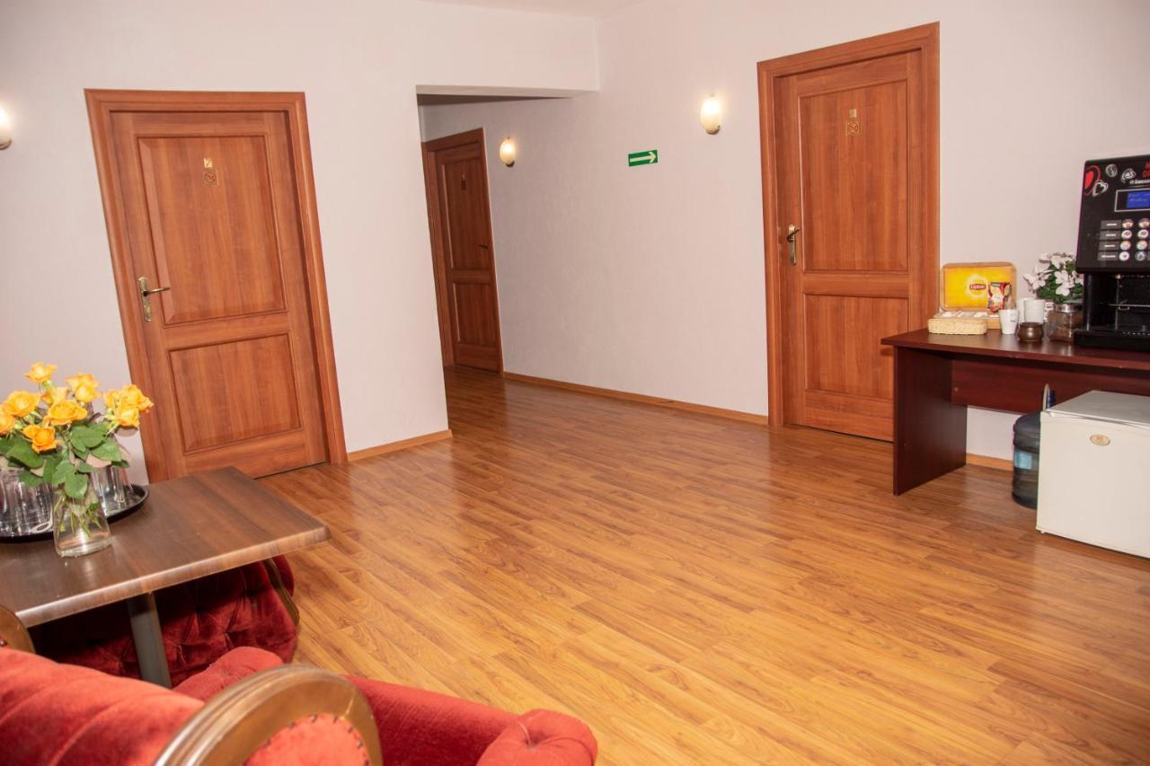 Weranda Restaurant&Rooms Tychy Exterior foto