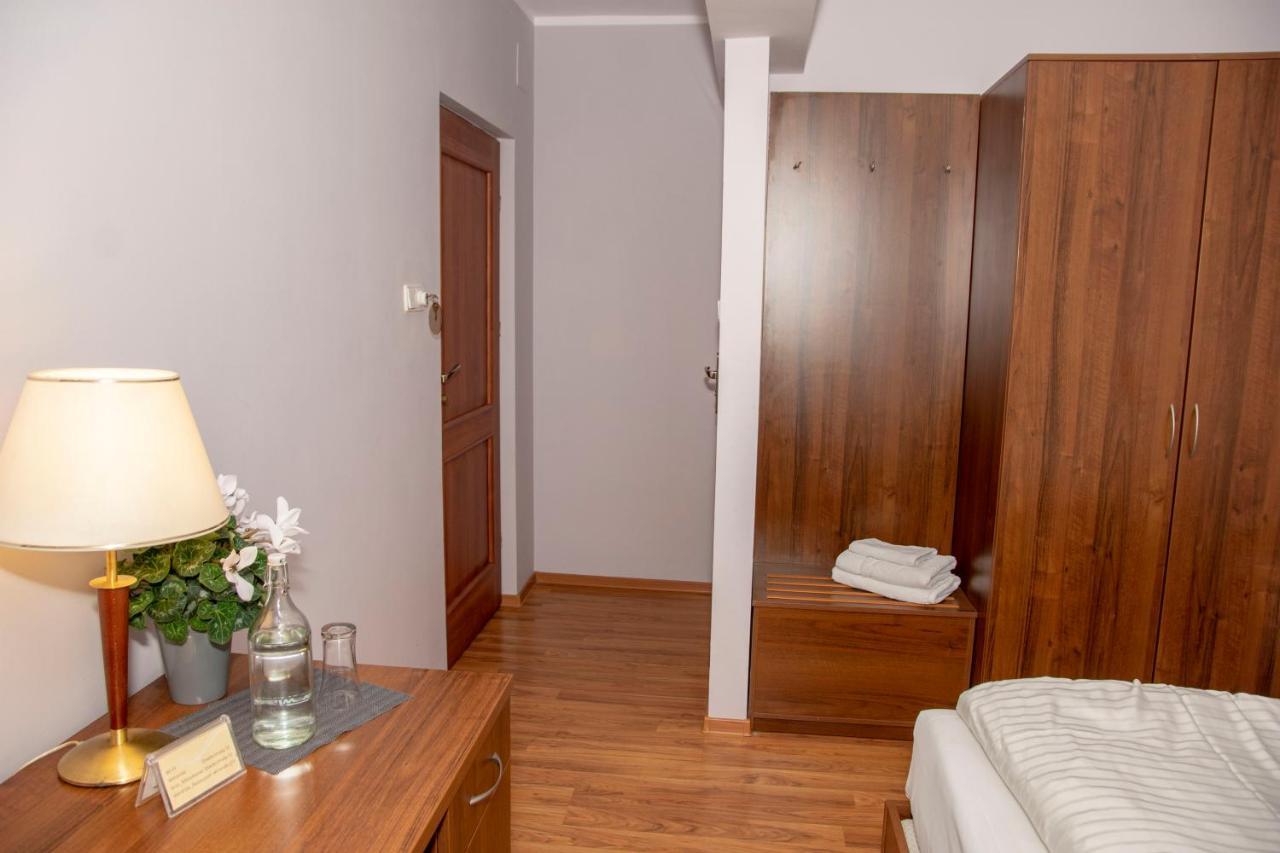 Weranda Restaurant&Rooms Tychy Exterior foto